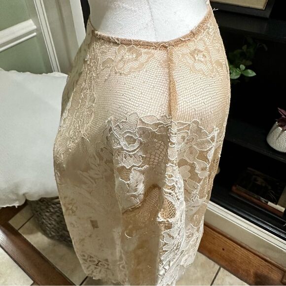 Obsessive Love Cream Lace Blouse Size S - Picture 6 of 8